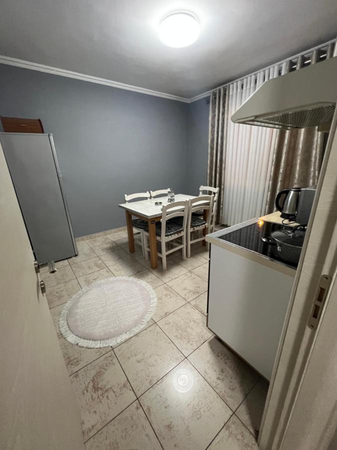 ティラナDowntown Retreat "Spiranca"アパートメント エクステリア 写真