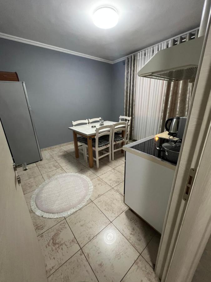 ティラナDowntown Retreat "Spiranca"アパートメント エクステリア 写真